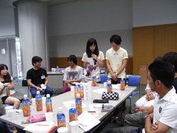 日本のために役立ちたいという支援生たち 被災地のために何ができるか話し合いました