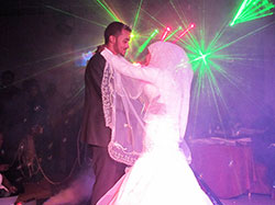 blog1304_1130_8couple.jpg