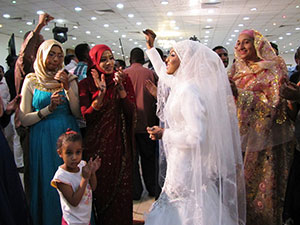 blog1304_1130_9dance.jpg