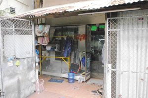 仕立て屋さん入口