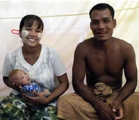 新しい家族を迎えて幸せいっぱい act0810-3-1aarbabylapta.jpg