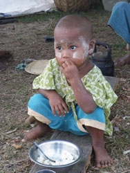 お腹いっぱい食べられない子どもが被災地には大勢います