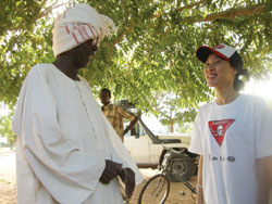 長老の「鶴の一声」で、村人たちが集まります 長老の「鶴の一声」で、村人たちが集まります