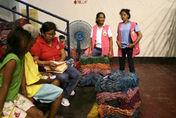 避難所では市政スタッフのほかボランティアが大勢活躍していた 避難所では市政スタッフのほかボランティアが大勢活躍していた