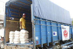 配布予定のお米が到着 配布予定のお米が到着