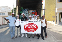 支援物資を積んだトラック 支援物資を積んだトラック