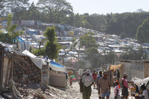 ポルトプランス、ペチョンビル地区にて ポルトプランス、ペチョンビル地区にて
