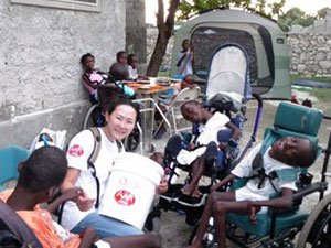 ホーリーエンジェルの障害児たちと ホーリーエンジェルの障害児たちと