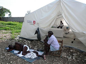 蒸し風呂のようなテント生活 仮住まいのテント