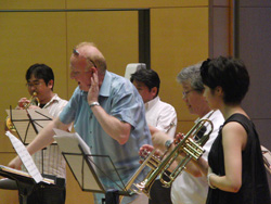 少しずつアンサンブルが出来上がります ソロの方々との練習