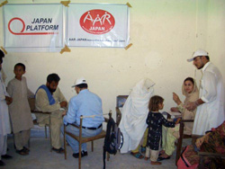 周囲には1,600世帯約10,000人が避難 拠点型医療チームの診察状況