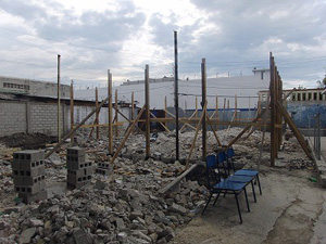 ゼロからのスタートです 瓦礫ばかりの建設予定地