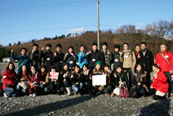 参加者の皆さまと記念撮影