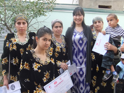 修了生と一緒に