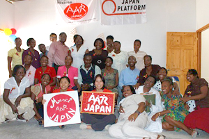 研修の修了式で記念写真