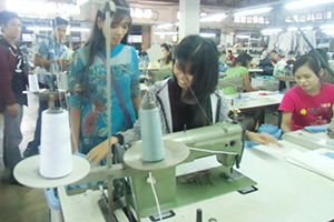 rpt1405_1512_7sewing.jpg